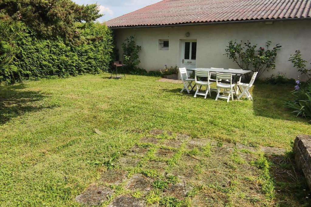 Gîte la Metairie, au calme à la campagne Saint-Seurin-de-Palenne Exterior foto